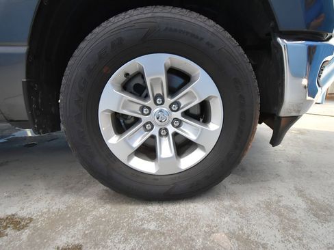 Used 2024 RAM 1500 Laramie AWD/4WD image 38