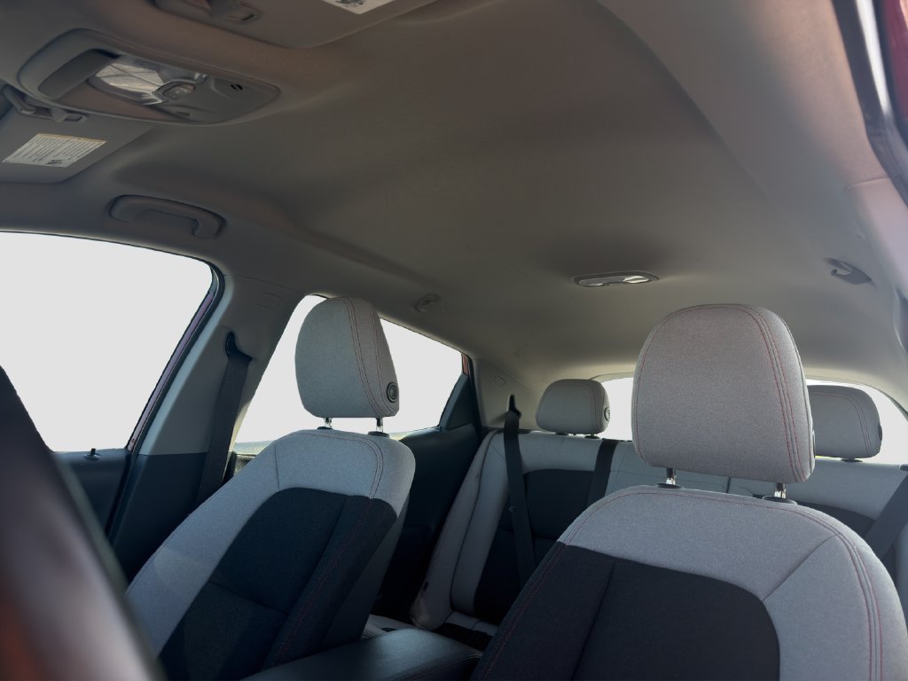 Used 2021 Chevrolet Bolt LT FWD image 24