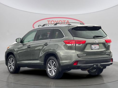 Certified 2019 Toyota Highlander XLE image 8
