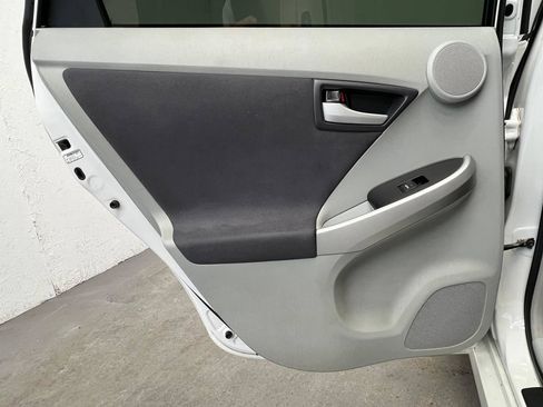 Used 2010 Toyota Prius image 9