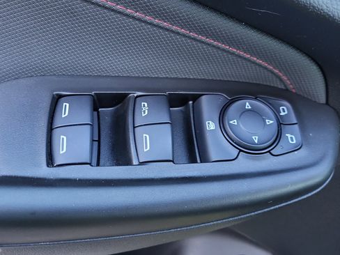 Used 2023 Chevrolet TrailBlazer RS w/ Sun and Liftgate Package image 17