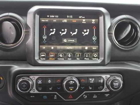 Used 2023 Jeep Wrangler Unlimited Sahara AWD/4WD image 16