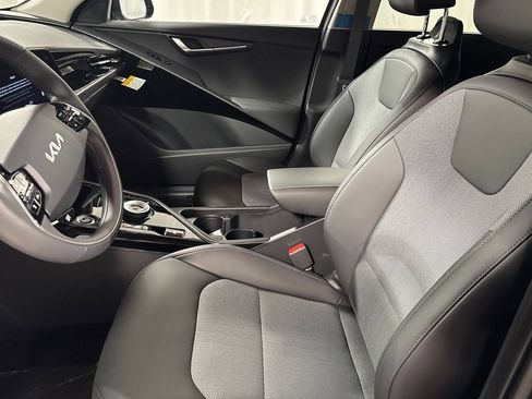 New 2026 Kia Niro Wind w/ Wind Preserve Package FWD image 3