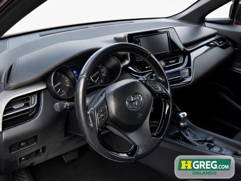 Used 2018 Toyota C-HR XLE FWD image 11