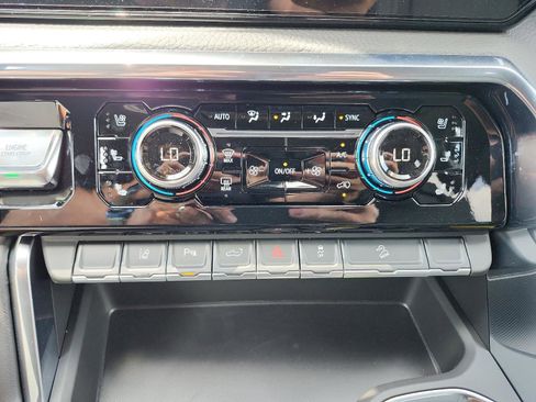 New 2025 GMC Sierra 2500 Denali w/ Denali Reserve Package image 19