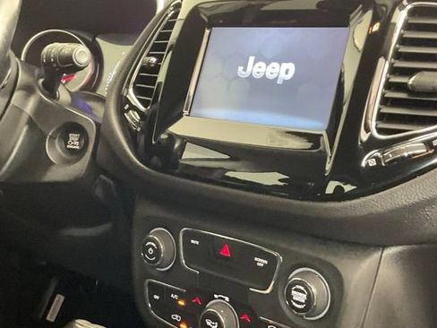 Used 2020 Jeep Compass Latitude FWD image 18