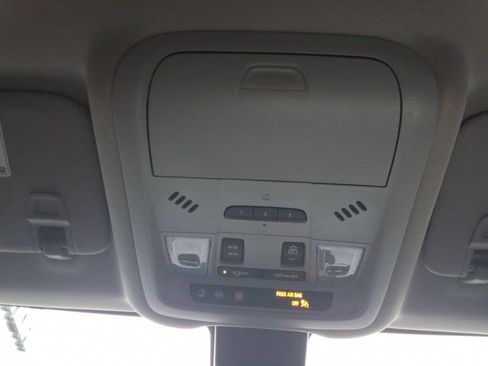 Used 2021 Chevrolet Equinox Premier image 20