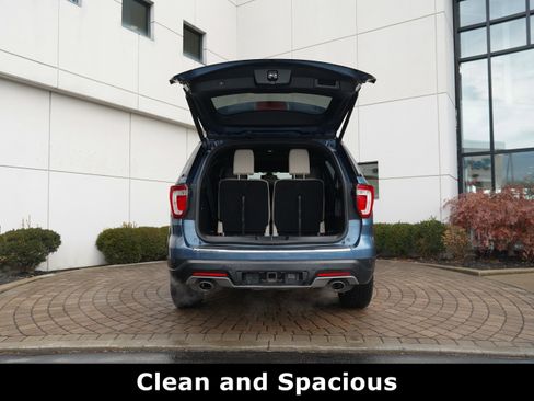 Used 2018 Ford Explorer XLT w/ Equipment Group 202A image 15