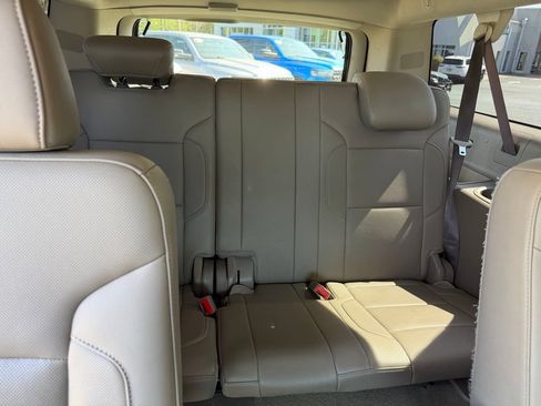 Used 2019 Chevrolet Suburban Premier AWD/4WD image 42