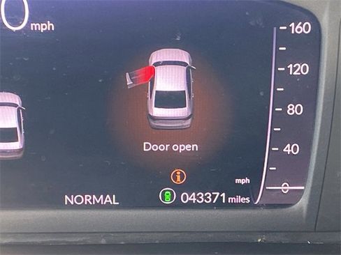 Used 2023 Honda Accord Sport image 17