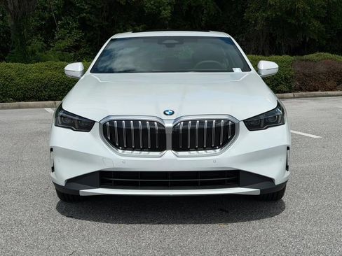 New 2027 BMW 530i w/ Premium Package RWD image 8