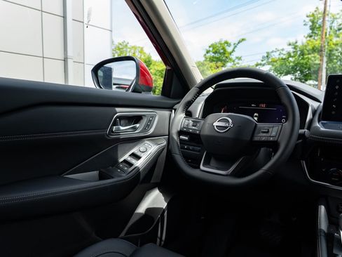 New 2026 Nissan Rogue Platinum w/ Platinum Premium Package AWD/4WD image 12