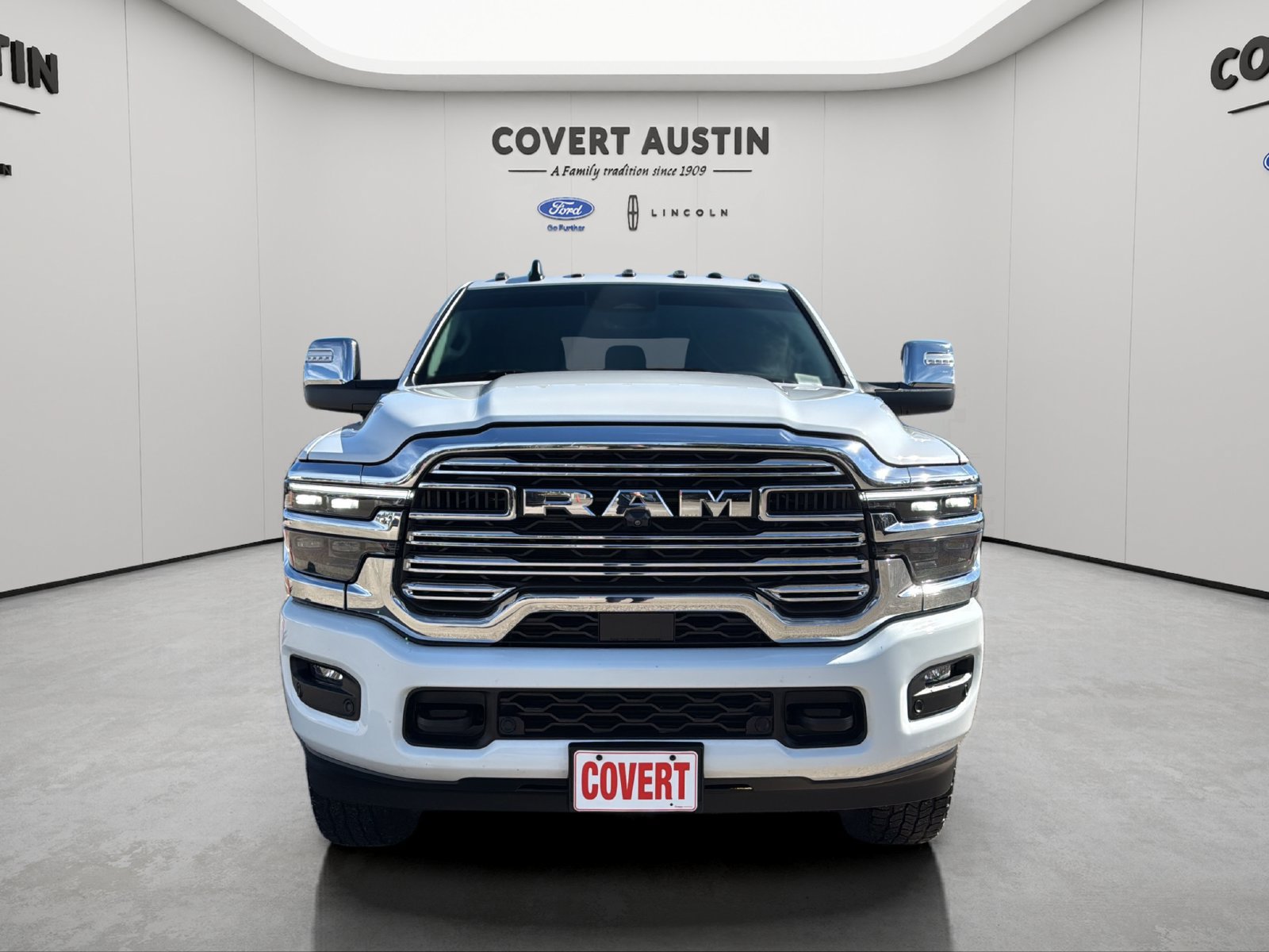 Used 2026 RAM 2500 Laramie AWD/4WD image 8
