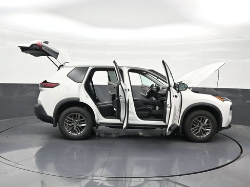 Used 2021 Nissan Rogue S FWD image 32