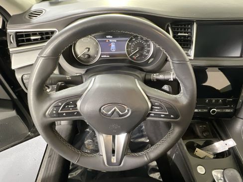 Used 2020 INFINITI QX50 Luxe w/ Navigation Package image 11