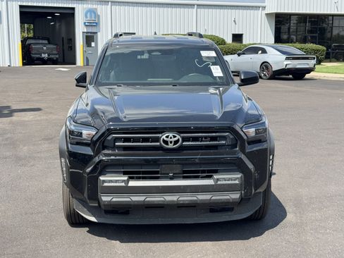 Used 2026 Toyota 4Runner SR5 AWD/4WD image 2