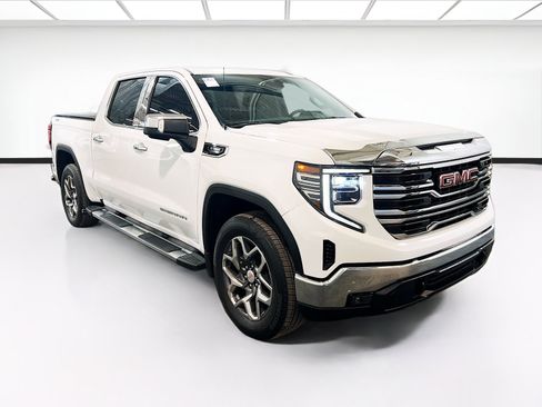 Used 2024 GMC Sierra 1500 SLT w/ SLT Premium Package AWD/4WD image 3