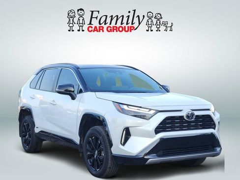 Used 2025 Toyota RAV4 XSE w/ Weather Package AWD/4WD image 2