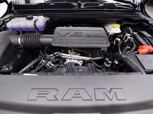 New 2026 RAM 1500 4x4 Crew Cab image 17