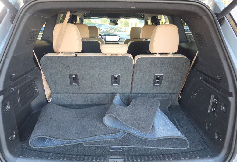 Used 2026 Buick Enclave Preferred w/ Power Package FWD image 5