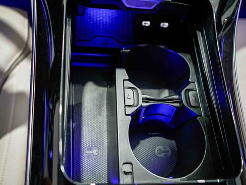 Used 2025 Mercedes-Benz C 300 Sedan image 22