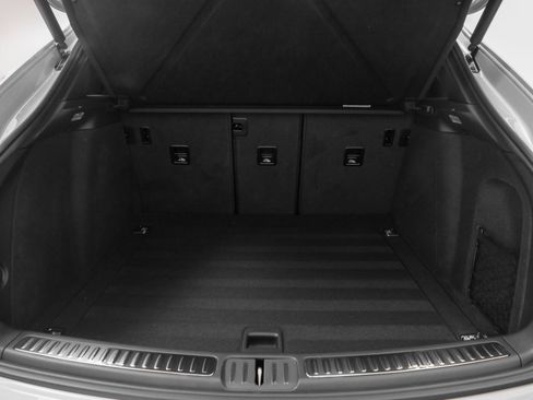 Used 2025 Porsche Macan image 19