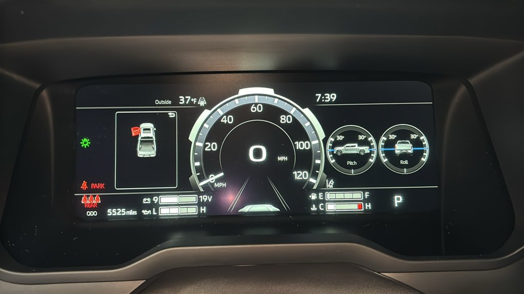 Used 2025 Toyota Tundra Platinum AWD/4WD image 15