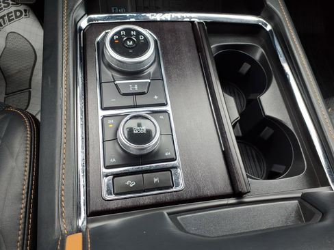 Used 2022 Ford Expedition Platinum AWD/4WD image 19