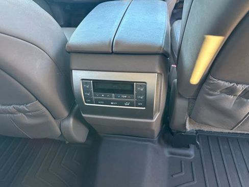 Used 2016 Lexus GX 460 w/ Premium Package AWD/4WD image 17