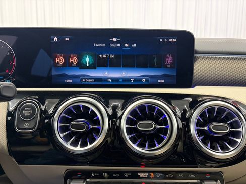 Used 2024 Mercedes-Benz CLA 250 4MATIC image 28