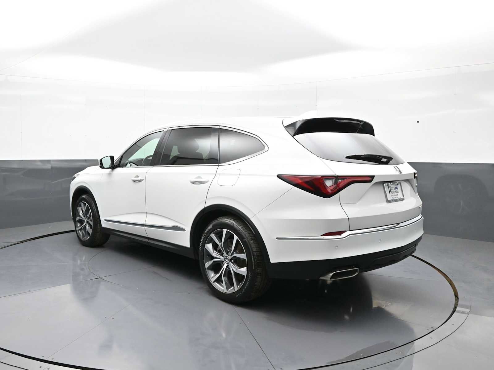 Certified 2024 Acura MDX w/ Technology Package AWD/4WD image 7