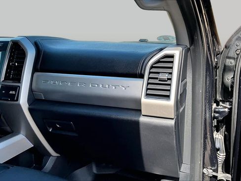 Used 2021 Ford F250 Lariat AWD/4WD image 18