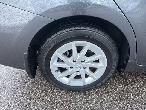 Used 2012 Toyota Prius V image 30