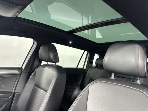 Used 2023 Volkswagen Tiguan SE R-Line AWD/4WD image 19