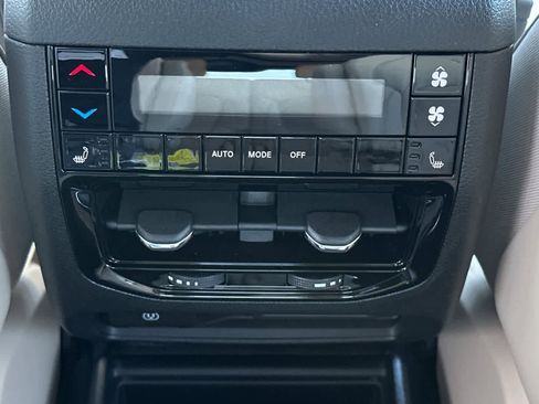 New 2026 Jeep Grand Cherokee L Limited image 15