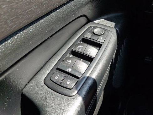Used 2015 Jeep Grand Cherokee Altitude AWD/4WD image 31