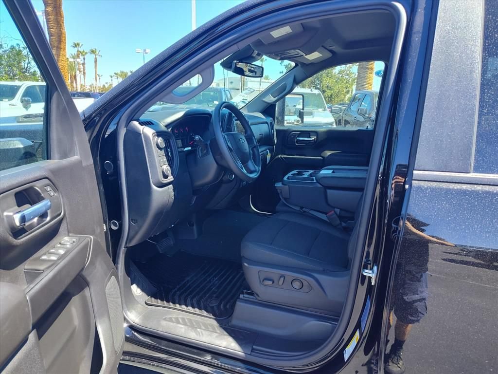 New 2026 Chevrolet Silverado 2500 Custom w/ Custom Value Package AWD/4WD image 5