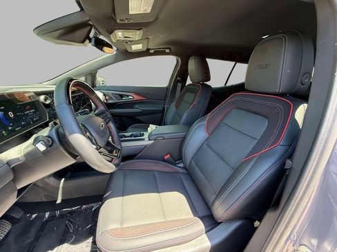 Used 2024 Chevrolet Equinox EV RS w/ Active Safety Package 3 FWD image 2
