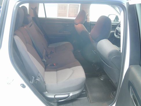 Used 2022 Toyota Highlander LE image 34