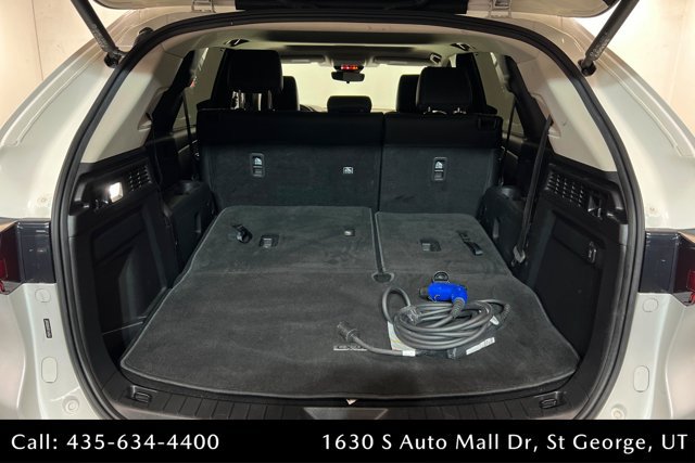 Certified 2024 MAZDA CX-90 Plug-In Hybrid w/ Preferred AWD/4WD image 23