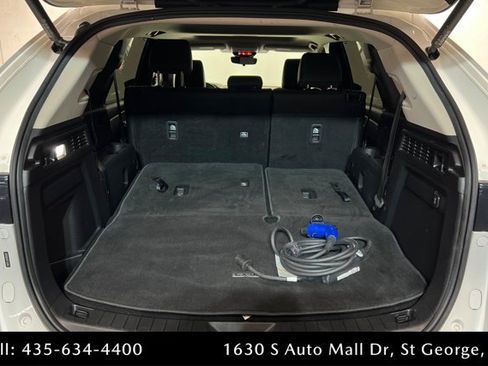 Certified 2024 MAZDA CX-90 Plug-In Hybrid w/ Preferred AWD/4WD image 23