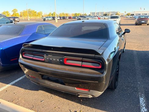 Used 2020 Dodge Challenger SXT RWD image 5