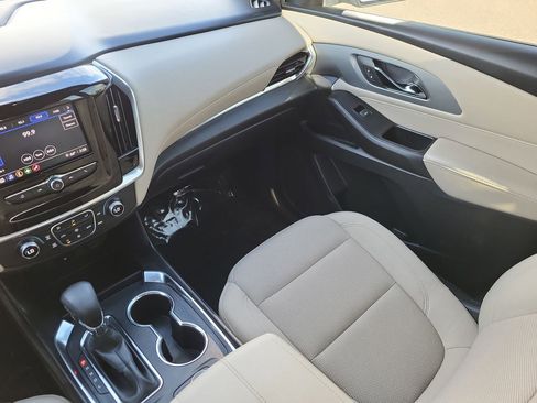 Used 2023 Chevrolet Traverse LS image 11