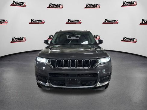 Used 2023 Jeep Grand Cherokee L Laredo image 2