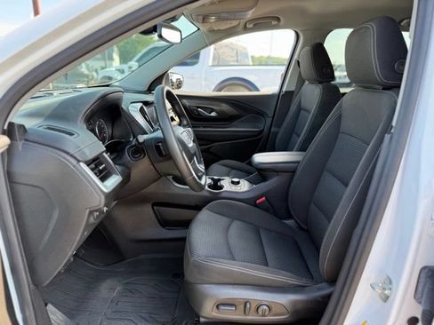 Used 2024 GMC Terrain SLE w/ Driver Convenience Package AWD/4WD image 11