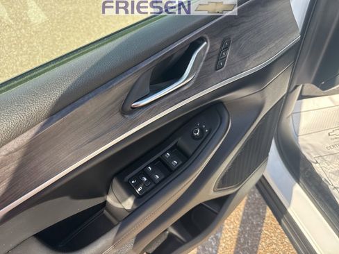 Used 2024 Jeep Grand Cherokee L Limited w/ Luxury Tech Group II image 11