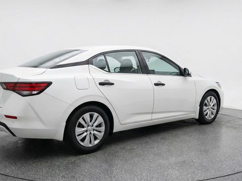Used 2025 Nissan Sentra S FWD image 9