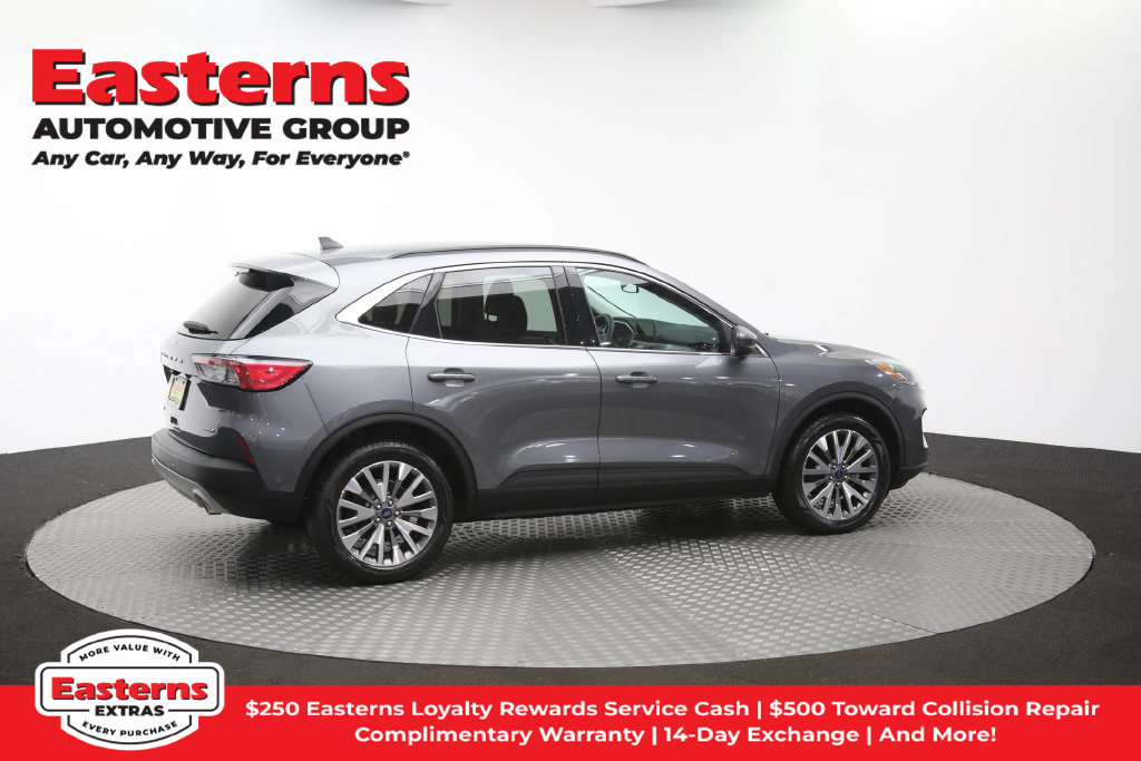 Used 2021 Ford Escape Titanium AWD/4WD image 45