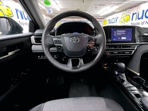 Used 2025 Toyota Camry LE FWD image 17
