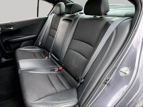 Used 2017 Honda Accord Sport image 21